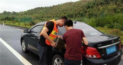 神农架林区永福道路救援